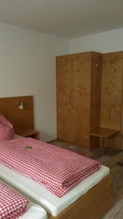 Karbach  Gaestehaus Engelhard Pension מראה חיצוני תמונה